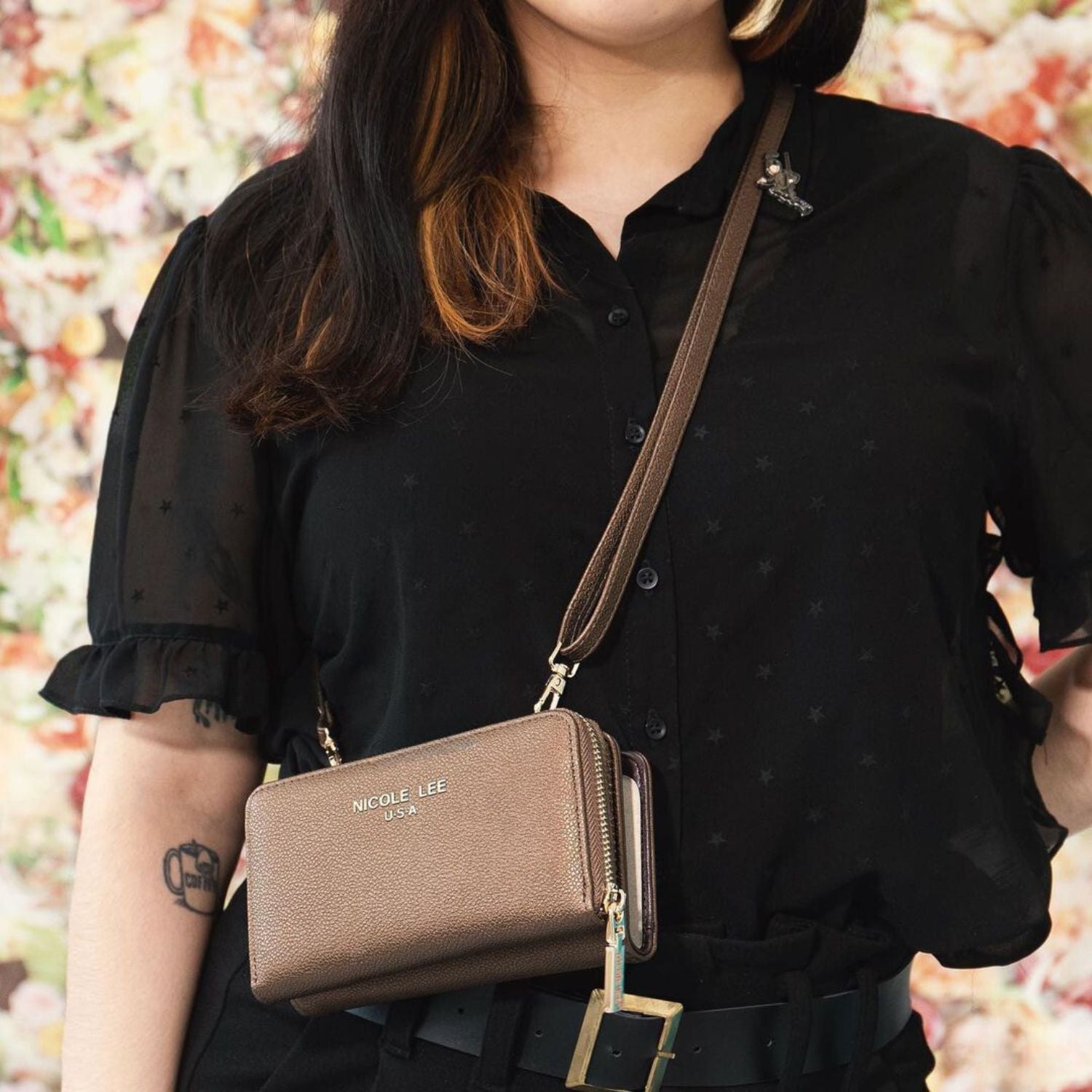 FUNDA DE MOVIL SEPARABLE CON FUNCION DE BANDOLERA