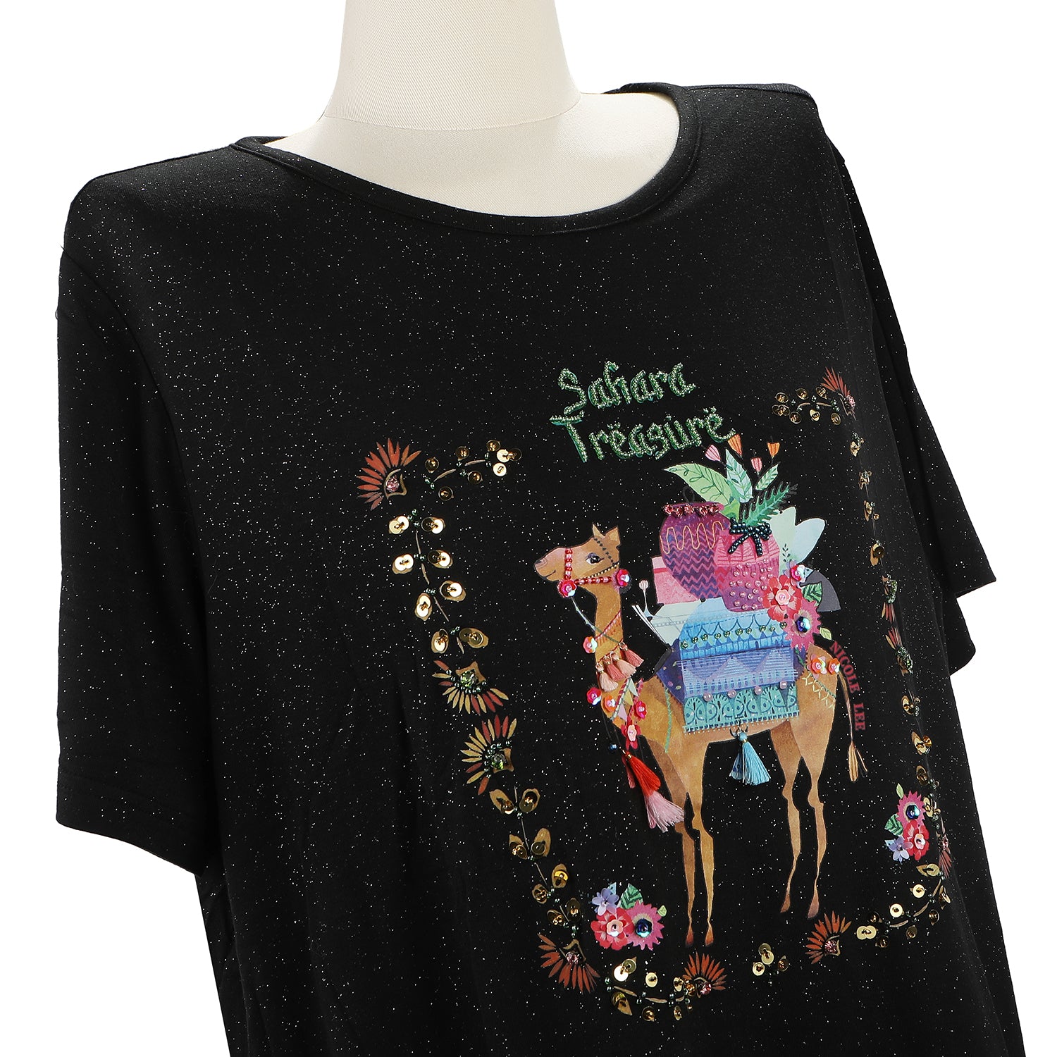 T-SHIRT MIT AUFDRUCK (SAHARA TREASURE)